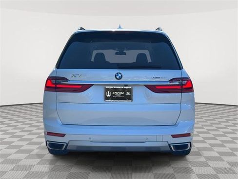 Used 2022 BMW X7 xDrive40i w/ Parking Assistance Package image 5
