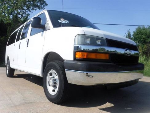 Used 2014 Chevrolet Express 3500 LT w/ LT Preferred Equipment Group RWD image 2