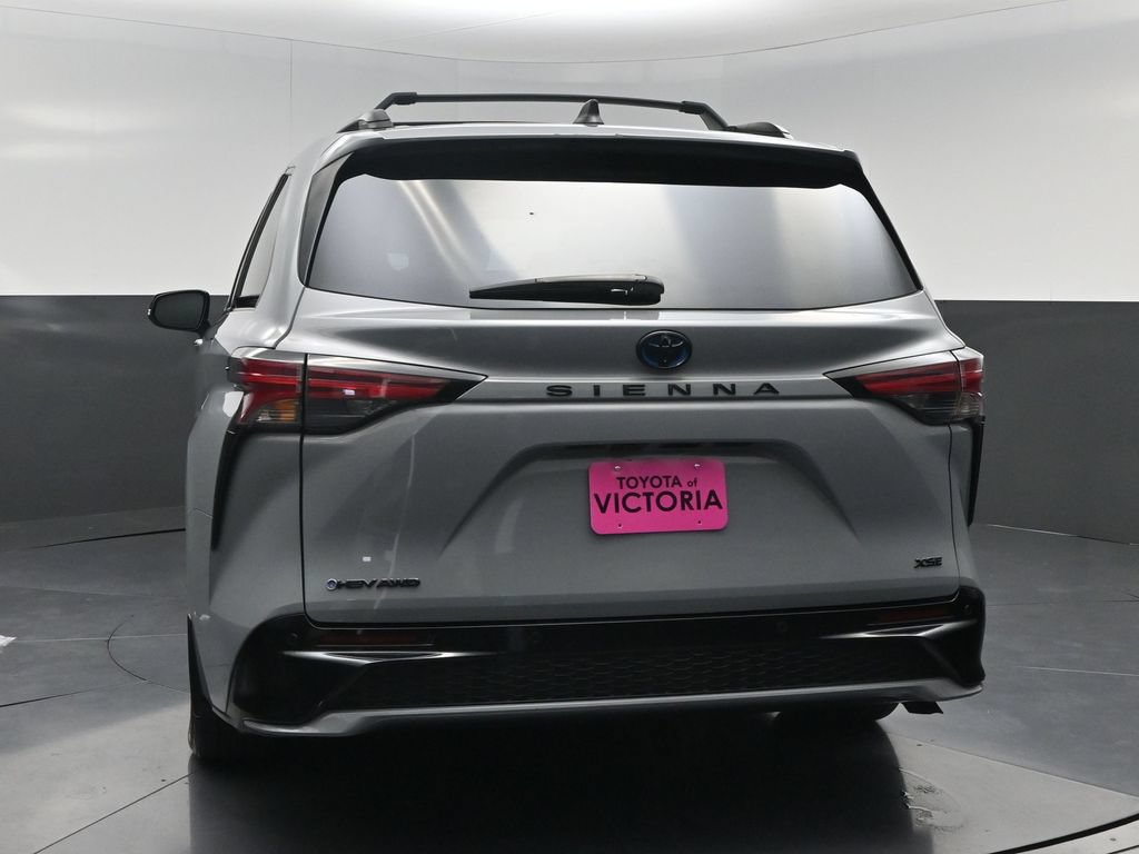 Used 2025 Toyota Sienna XSE w/ XSE Premium Package AWD/4WD image 19