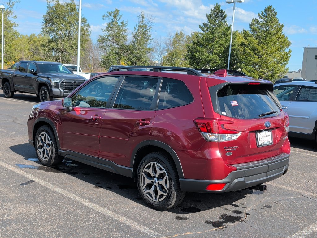 Used 2021 Subaru Forester Premium AWD/4WD image 2