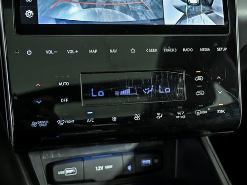 Used 2022 Hyundai Tucson Limited AWD/4WD image 27