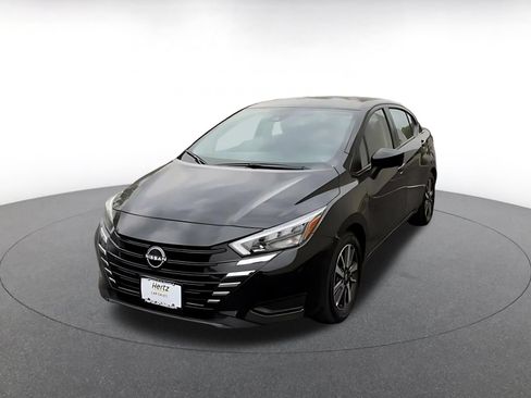 Used 2025 Nissan Versa SV FWD image 5