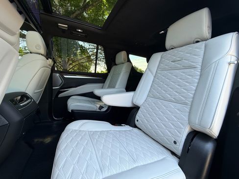 Used 2026 Cadillac Escalade Platinum Luxury RWD image 14