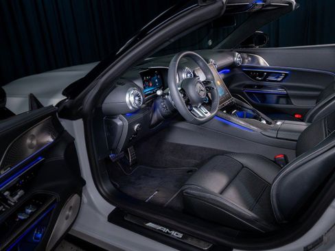 New 2026 Mercedes-Benz SL 55 AMG 4MATIC image 17