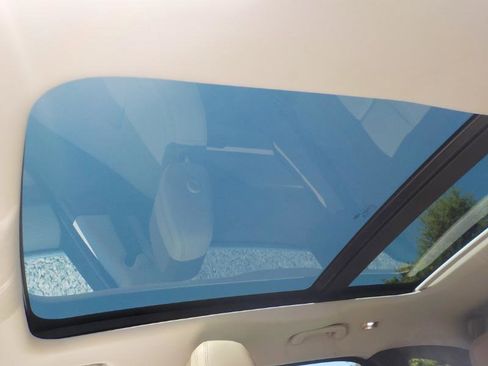 Used 2018 Jaguar F-PACE Prestige image 20