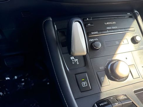 Used 2015 Lexus CT 200h w/ Navigation Package FWD image 17