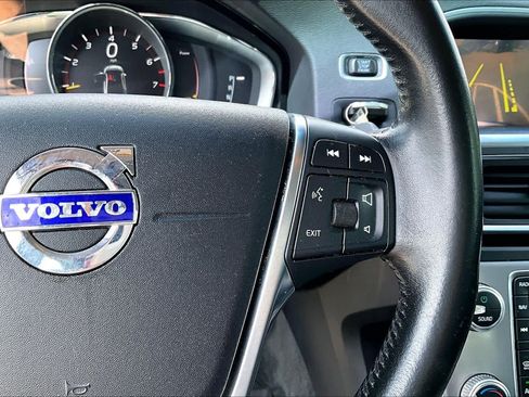 Used 2017 Volvo S60 T5 Inscription FWD image 25