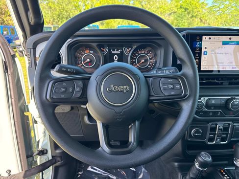 Used 2026 Jeep Wrangler Unlimited Sport AWD/4WD image 24