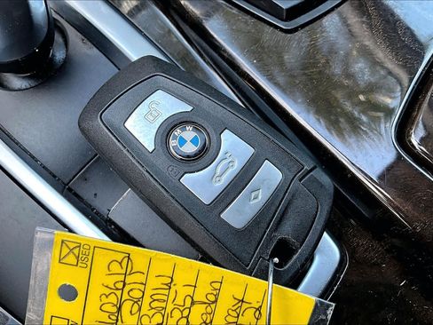 Used 2011 BMW 535i Sedan RWD image 14