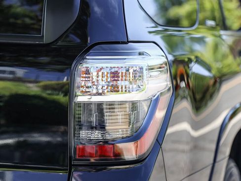 Used 2022 Toyota 4Runner Limited AWD/4WD image 16