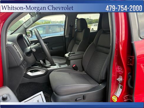 Used 2022 Nissan Frontier SV AWD/4WD image 7