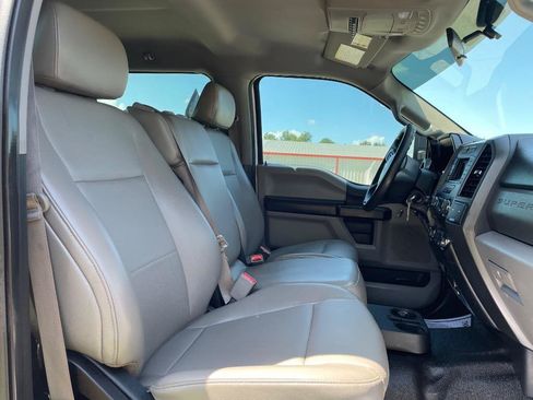 Used 2017 Ford F250 XL w/ Power Equipment Group AWD/4WD image 19
