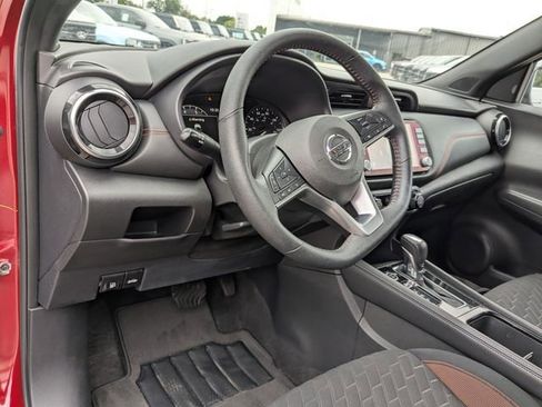 Used 2021 Nissan Kicks SR FWD image 2