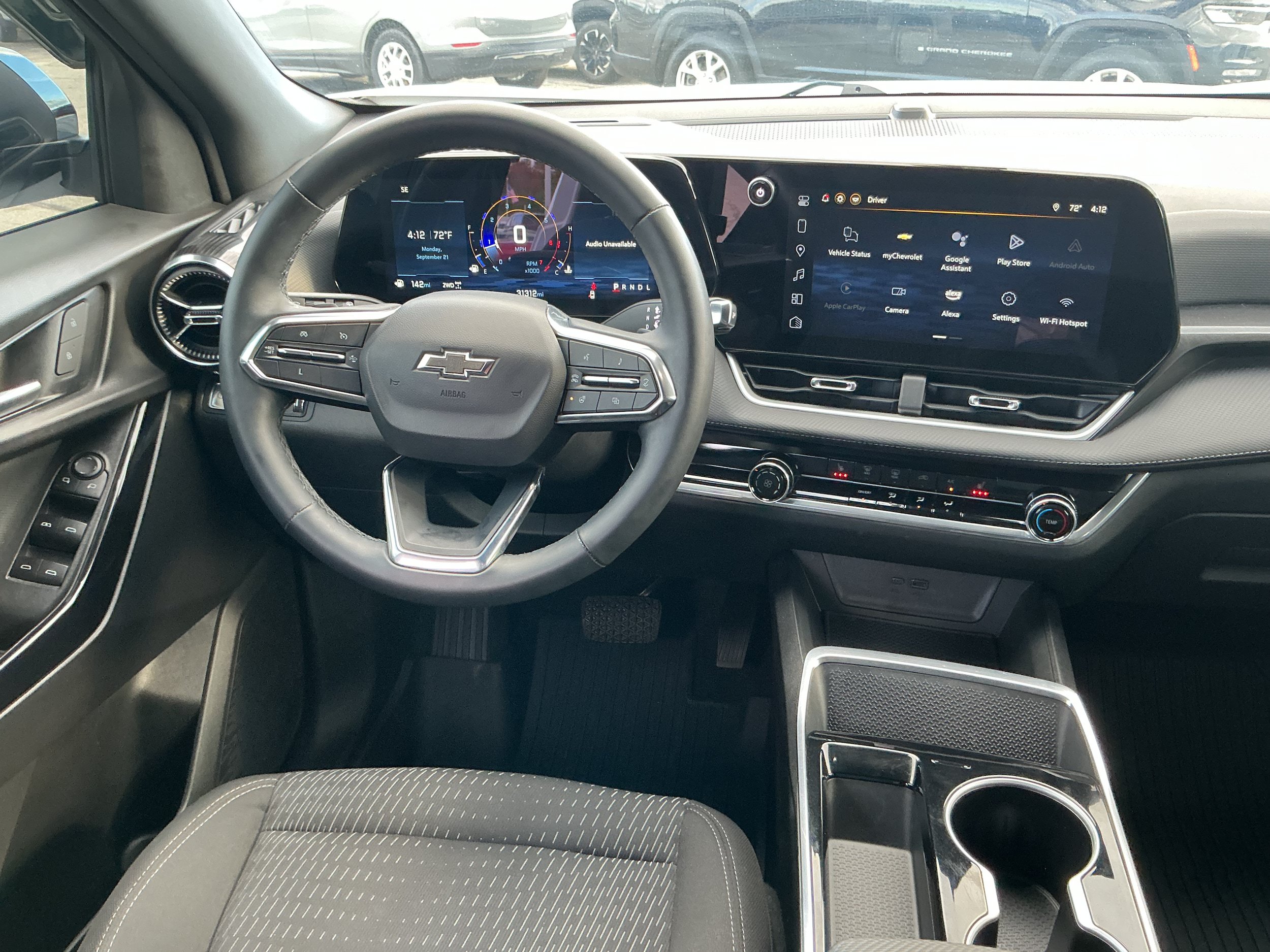 Used 2025 Chevrolet Equinox LT w/ Midnight Edition AWD/4WD image 11