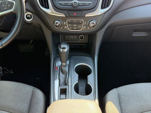 Used 2020 Chevrolet Equinox LT FWD image 14