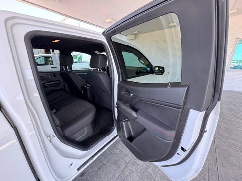Used 2023 Chevrolet Colorado Z71 AWD/4WD image 23