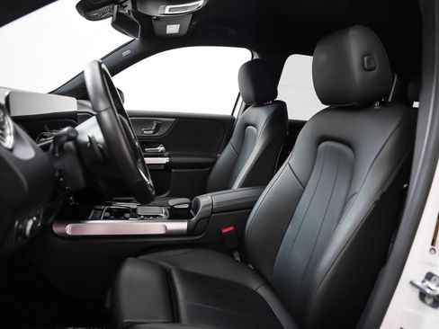 Certified 2023 Mercedes-Benz EQB 300 300 4MATIC image 8