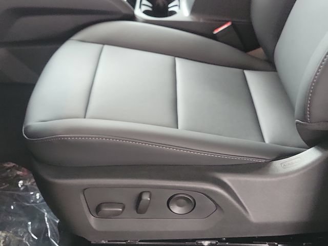 New 2026 Chevrolet Colorado LT w/ LT Convenience Package AWD/4WD image 16