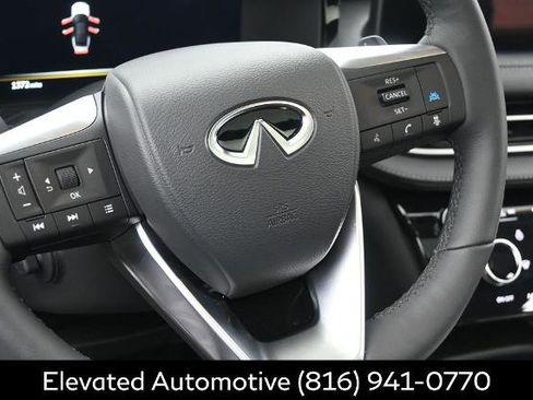 Certified 2026 INFINITI QX60 Luxe w/ Cargo Package AWD/4WD image 19