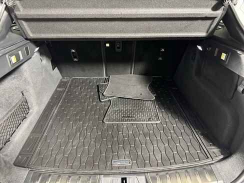 Used 2025 Jaguar F-PACE R-Dynamic S image 29