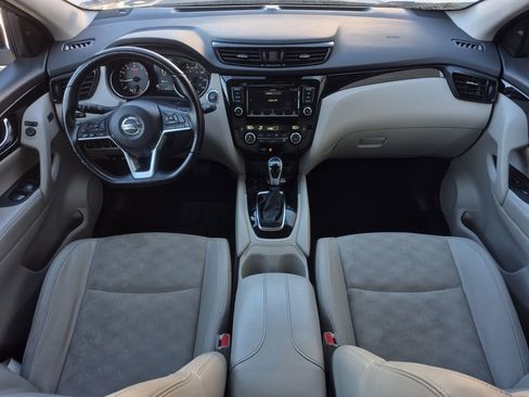 Used 2022 Nissan Rogue Sport SV w/ Technology Package AWD/4WD image 14