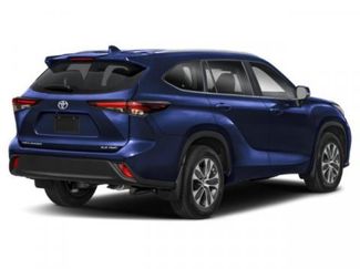 Certified 2025 Toyota Highlander XLE FWD video 2