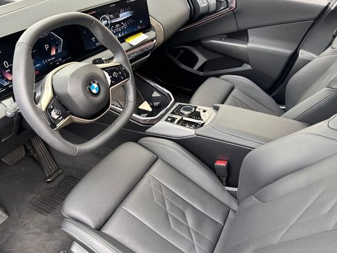 Used 2025 BMW X3 xDrive30i w/ Premium Package image 4