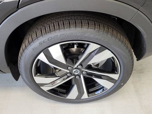 New 2026 Volvo XC40 B5 Ultra w/ Protection Package Premier AWD/4WD image 6