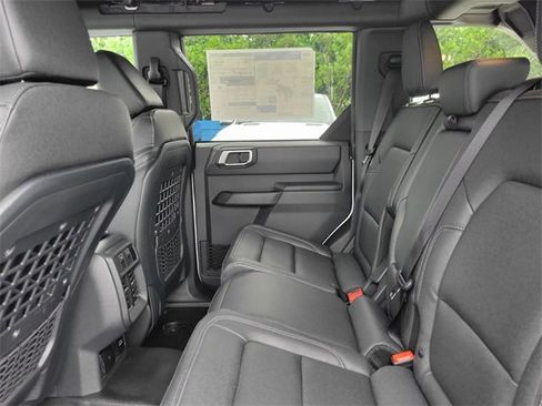 New 2025 Ford Bronco Big Bend w/ Black Diamond Package image 10