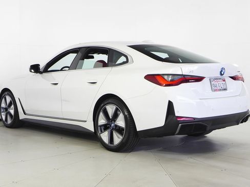 Used 2023 BMW i4 eDrive35 RWD image 9