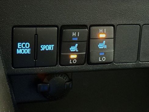 Used 2013 Toyota RAV4 Limited AWD/4WD image 20
