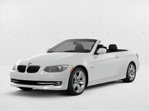 Used 2013 BMW 328i Convertible RWD image 1