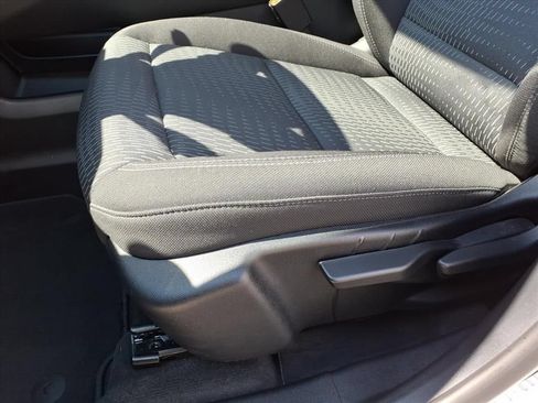 Used 2026 Chevrolet Equinox LT FWD image 18