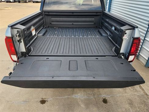 Certified 2025 Honda Ridgeline Sport image 19
