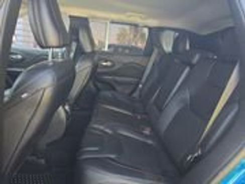 Used 2021 Jeep Cherokee Trailhawk w/ Comfort/Convenience Group image 4