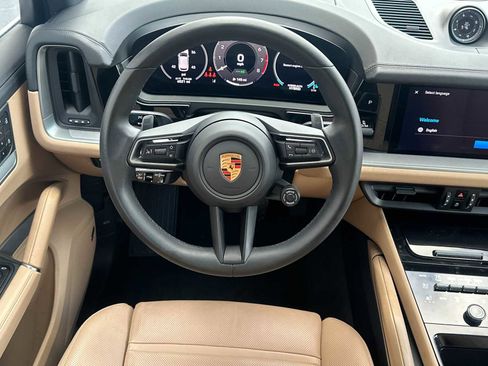 Certified 2025 Porsche Cayenne E-Hybrid AWD/4WD image 15