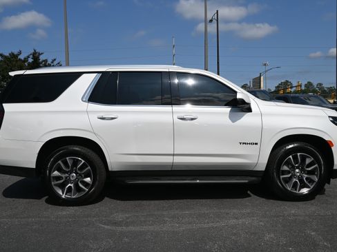 Used 2022 Chevrolet Tahoe LT w/ Luxury Package RWD image 11