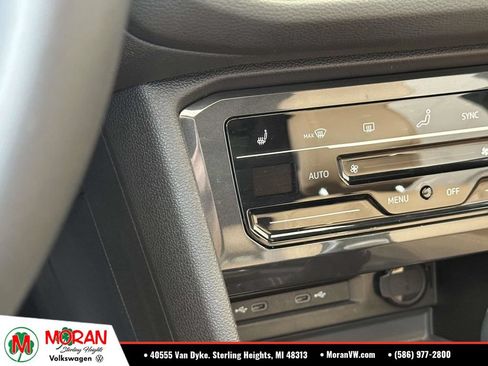 Certified 2023 Volkswagen Tiguan SE R-Line AWD/4WD image 29