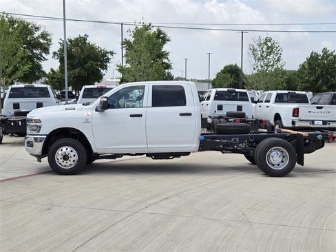 New 2025 RAM 3500 Tradesman w/ Chrome Appearance Group image 2