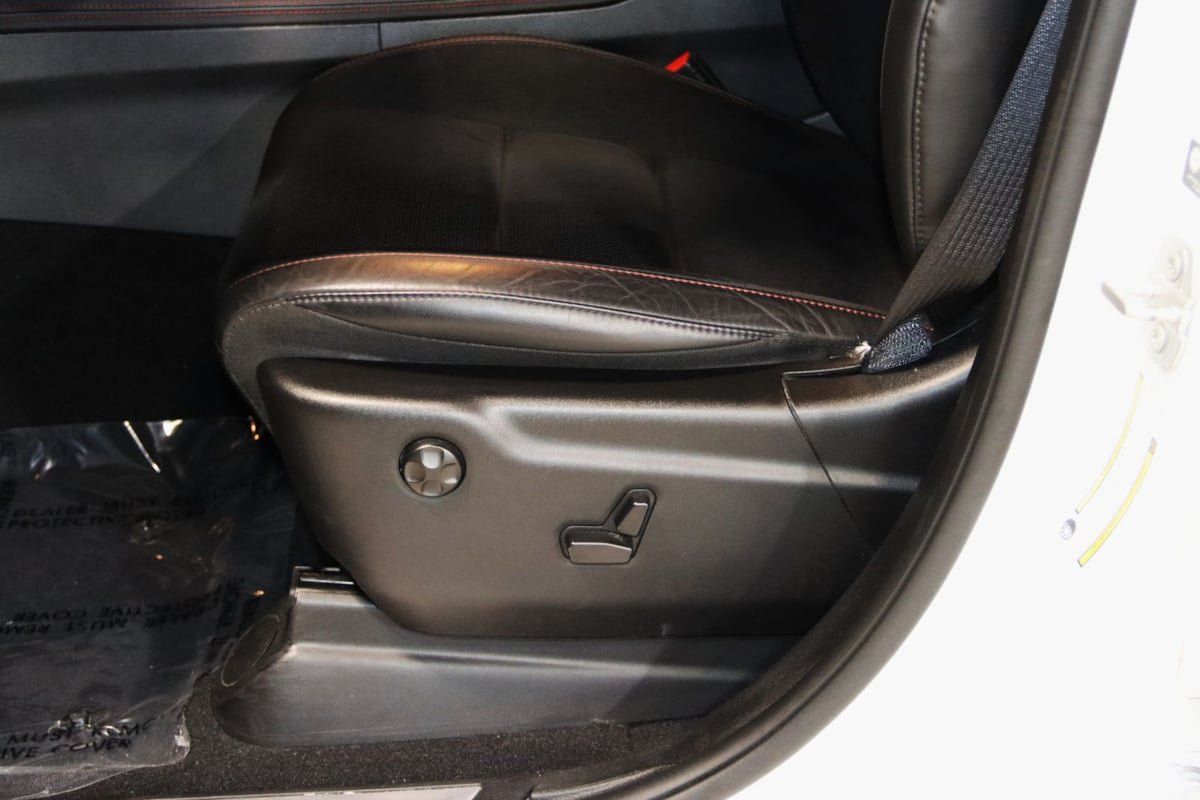 Used 2025 Dodge Durango GT AWD/4WD image 37