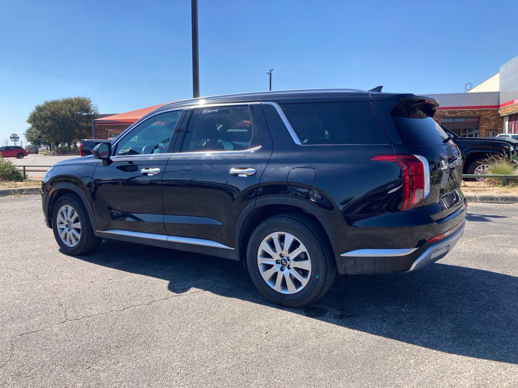 Used 2025 Hyundai Palisade SEL FWD image 7