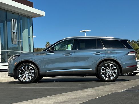 New 2025 Lincoln Aviator Premiere w/ Equipment Group 101A image 6