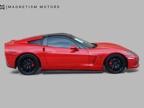 Used 2006 Chevrolet Corvette Coupe w/ Preferred Equipment Group image 2