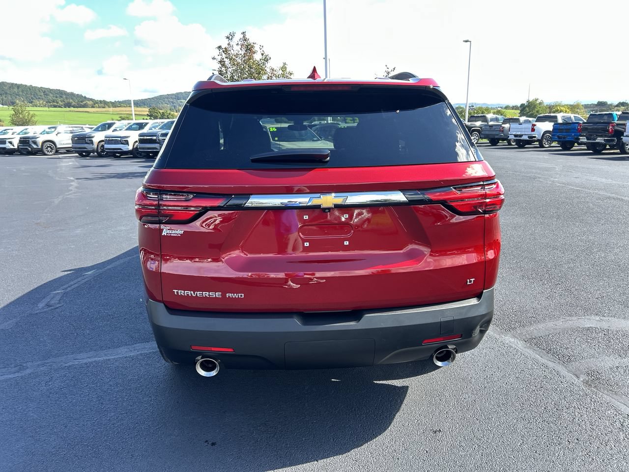 Used 2023 Chevrolet Traverse LT AWD/4WD image 6