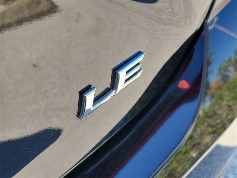 Used 2025 Toyota Camry LE image 8