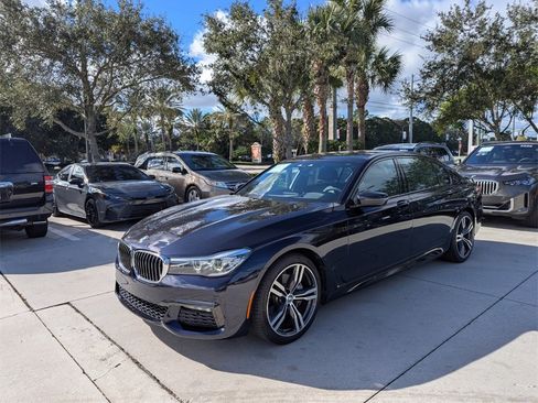 Used 2019 BMW 740i image 9