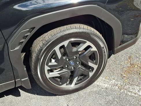 Certified 2025 Subaru Forester Limited AWD/4WD image 12