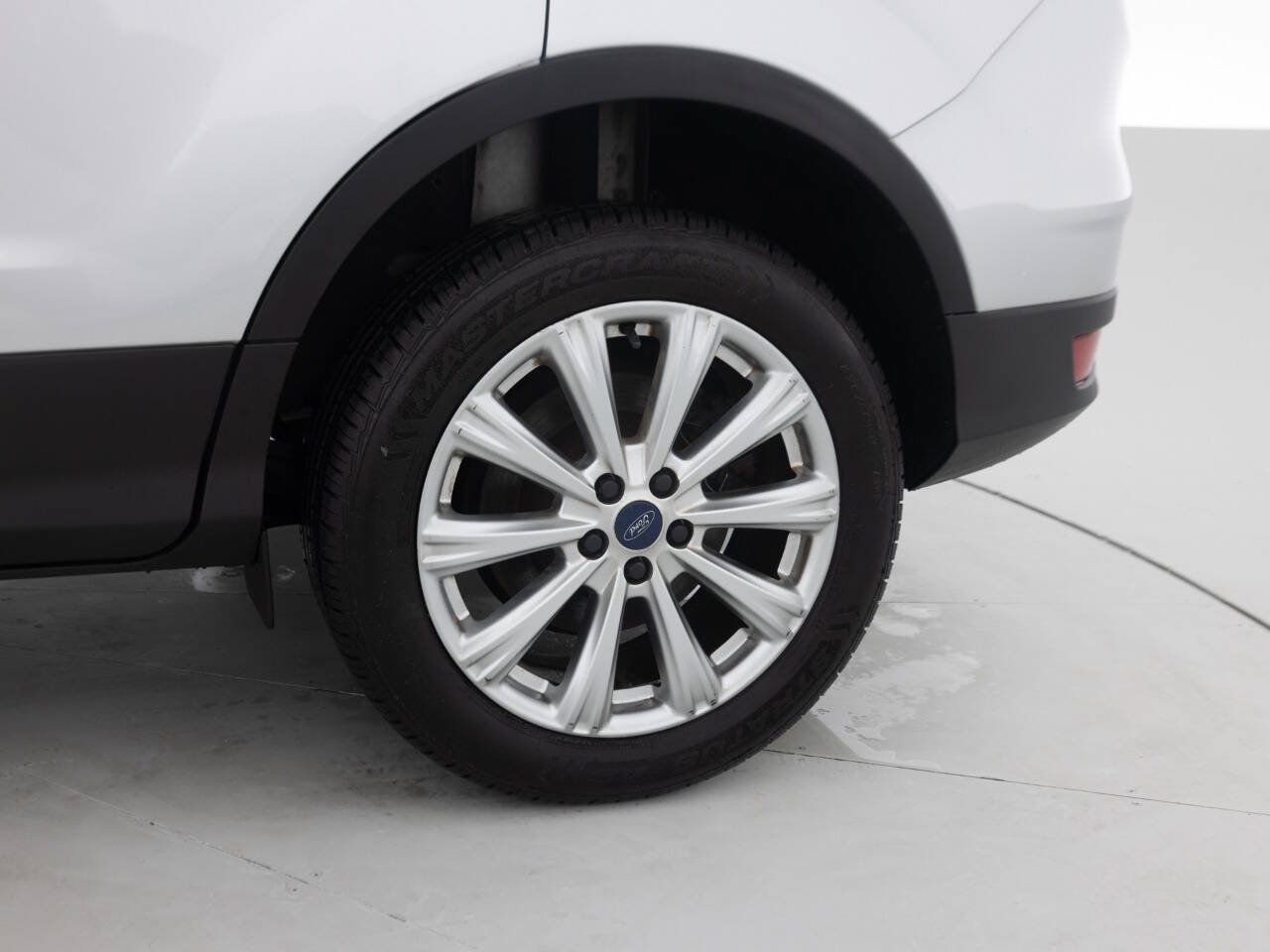 Used 2017 Ford Escape Titanium FWD image 22