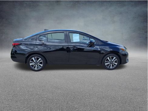 Used 2025 Nissan Versa SV FWD image 10