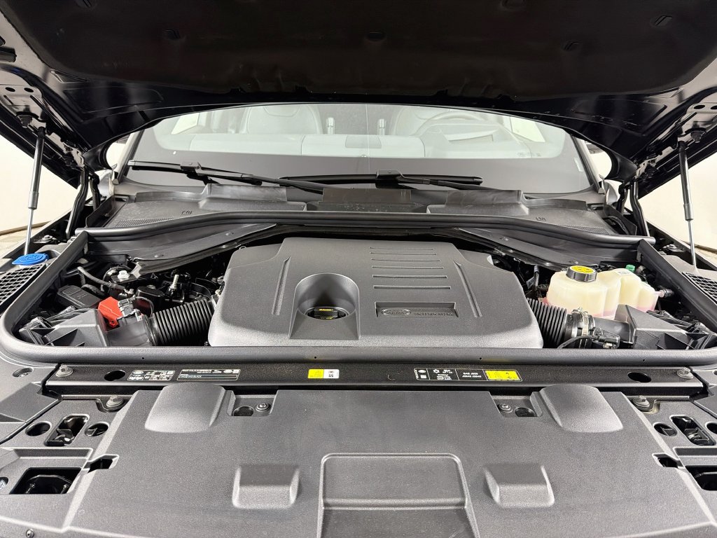New 2027 Land Rover Range Rover Sport Dynamic SE AWD/4WD image 32